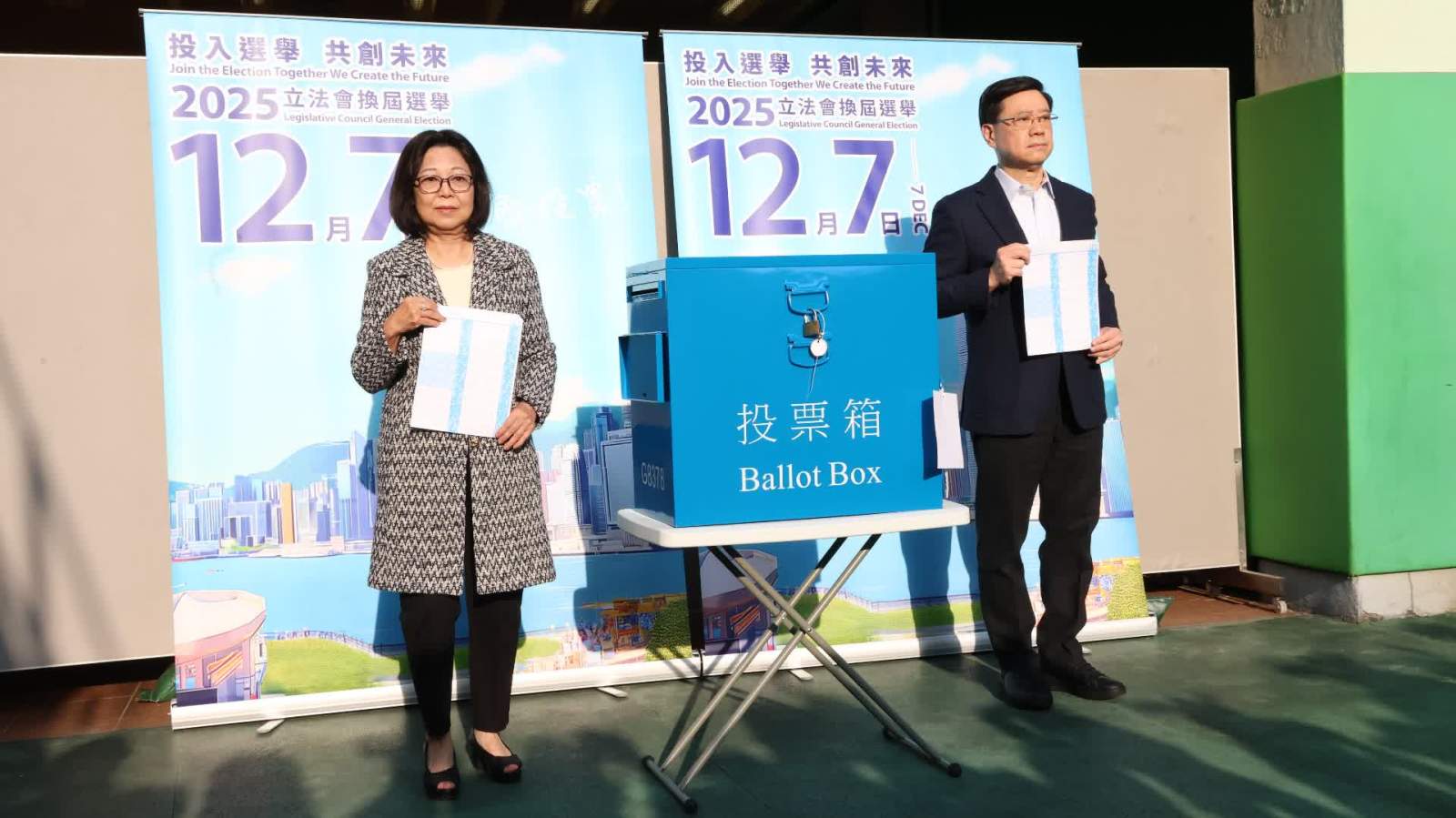 立灋(fa)會選舉 | 李傢(jia)超：投(tou)票過程(cheng)十分(fēn)順暢 票站工(gong)作(zuò)人(ren)員態度投(tou)入